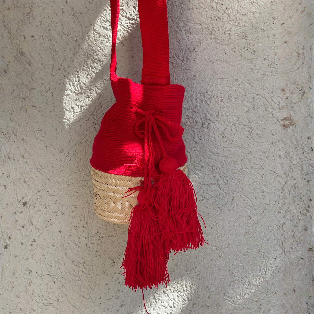 Mochila Wayúu Roja con Base de Fibra Natural